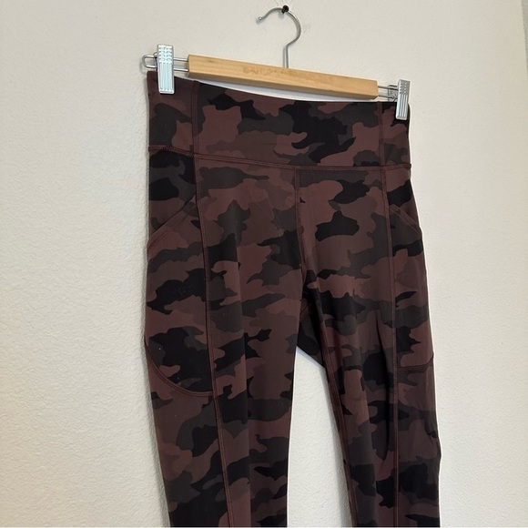 Lululemon Invigorate High-Rise Leggings 25" Inseam Camo Brown Size 6 Women’s - Picture 3 of 11